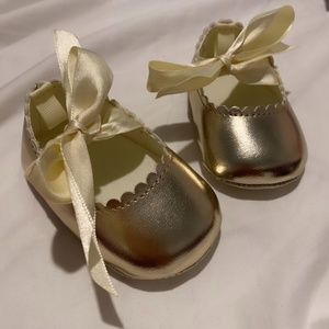 Gold baby girl dress shoes